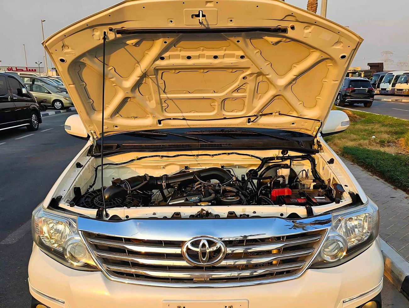 Toyota Fortuner V4 GCC/ 4WD/LOW MILEAGE/ SINGLE OWNER/ NON ACCIDENT/ EXCELLENT CONDITION/ ONLY FOR EXPORT/ LOT#65624