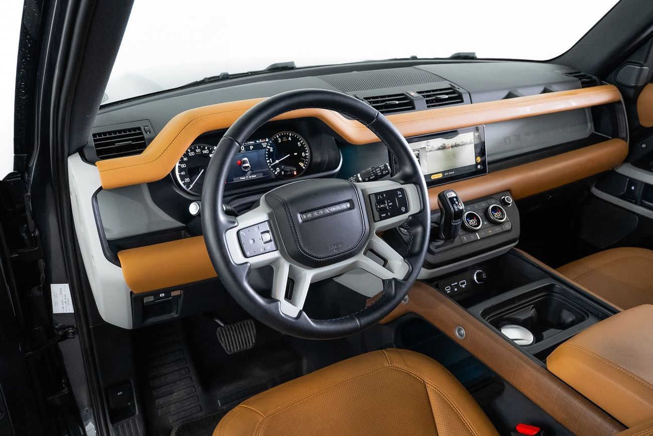 Land Rover Defender P300 90 SE 2.0L (6 Seater)