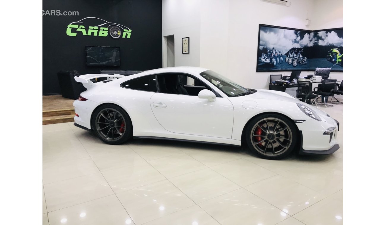 Porsche 911 GT3 - 2014 - GCC - ONE YEAR WARRANTY ( 4,600 ) AED PER MONTH )