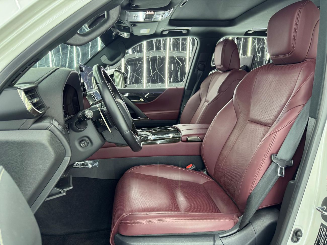 Lexus LX 600 Signature 3.5L 2023 Lexus LX600,  Lexus Warranty + Service Pack, Fully Loaded, 8 Seater, GCC