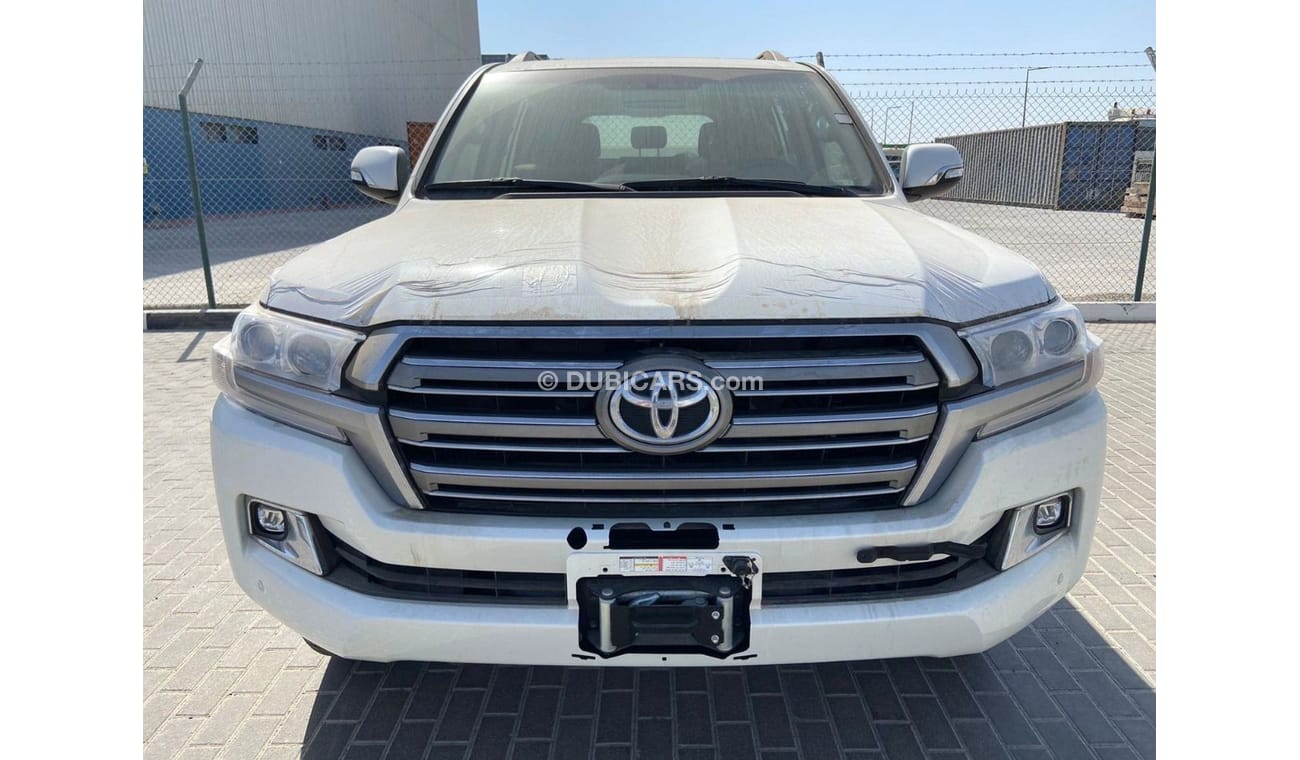 تويوتا لاند كروزر LAND CRUISER 4.6L WINCH 10 AIRBAGS, .SUNROOF. REMOTE ENGINE STARTER. REAR DVD FOR EXPORT ONLY