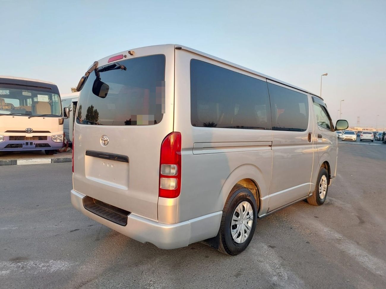 تويوتا هاياس TOYOTA HIACE VAN RHD 2018 MODEL 2.8 L DIESEL AUTOMATIC(PM05971)