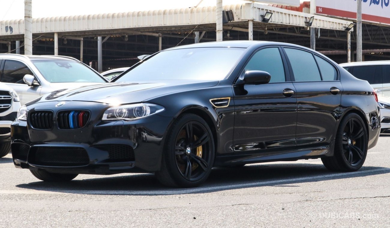 بي أم دبليو M5 BLACK EDITION