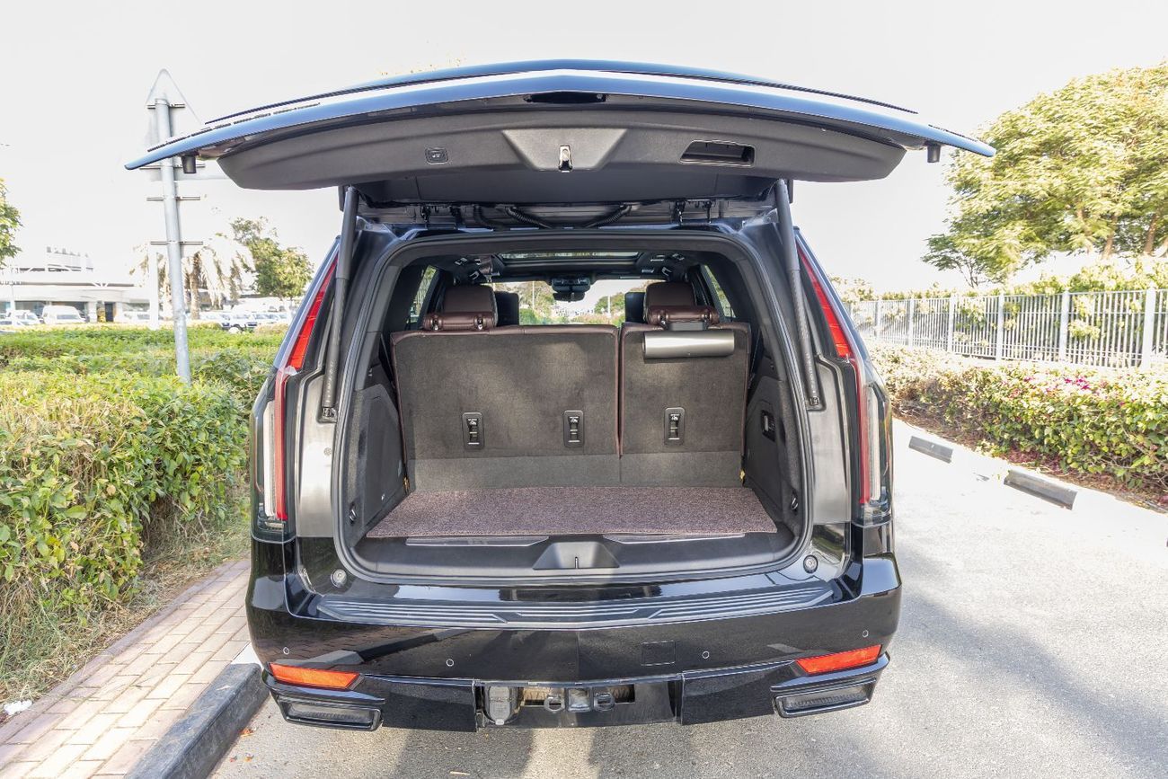 كاديلاك إسكالاد Sport Platinum 6.2L 4WD Cadillac Escalade Sport Platinum - Perfect Condition - 2022