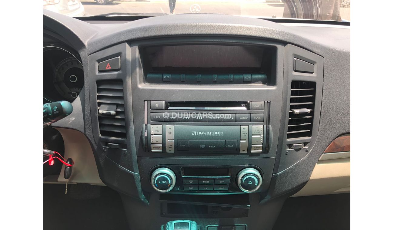 Mitsubishi Pajero 3.5L PETROL, DRIVER POWER SEAT / LEATHER SEATS / FULL OPTION (LOT # 703128)