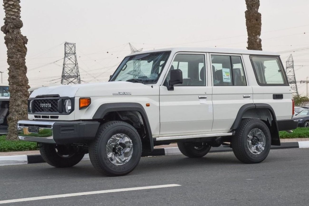 Toyota Land Cruiser TOYOTA LAND CRUISER 76 SERIES 4.0L V6 4WD 5DOOR SUV 2024 | REAR CAMERA | 10 INCH DISPLAY | D