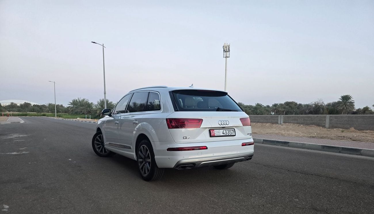 أودي Q7 45 TFSI quattro 3.0L