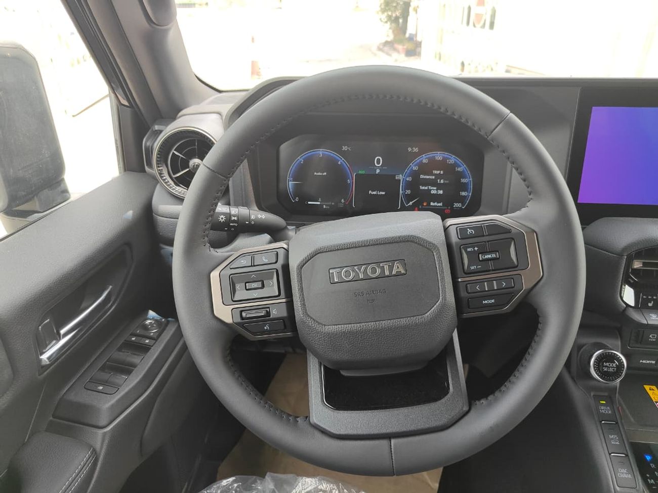 Toyota Prado 2025 Toyota Prado Adventure with Sunroof J250 7-Seater 2.8L Turbo Diesel A/T 4WD Only For Africa