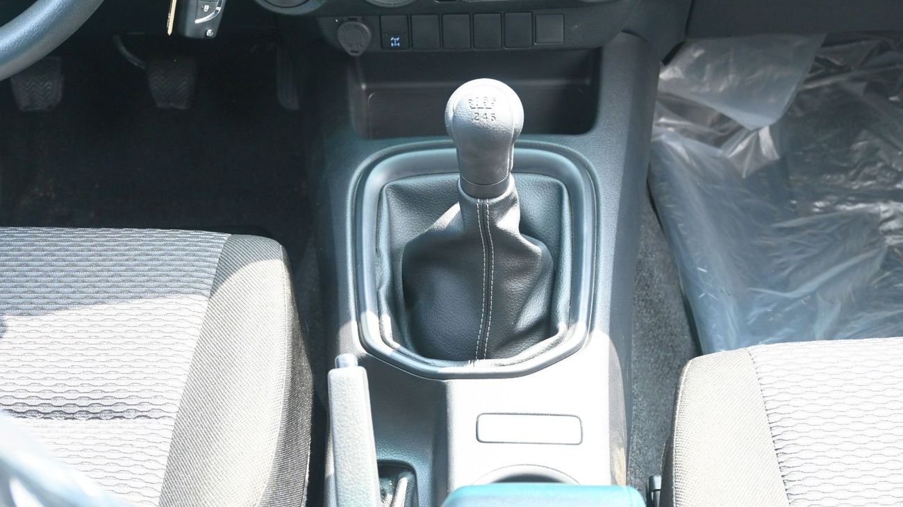 تويوتا هيلوكس Toyota Hilux 4x4  2024 2.4L Diesel Double Cab Transmission Manual Grey Outside Black inside