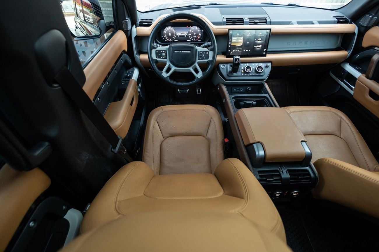 Land Rover Defender P400 90 HSE 3.0L (5 Seater)