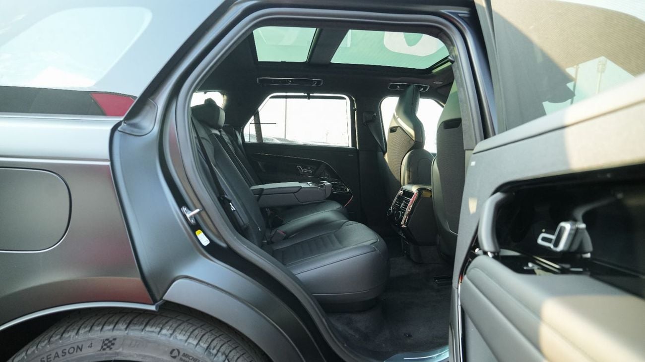 Land Rover Range Rover Sport Obsidian Black in Satin Finish-Black 2027MY Export Only