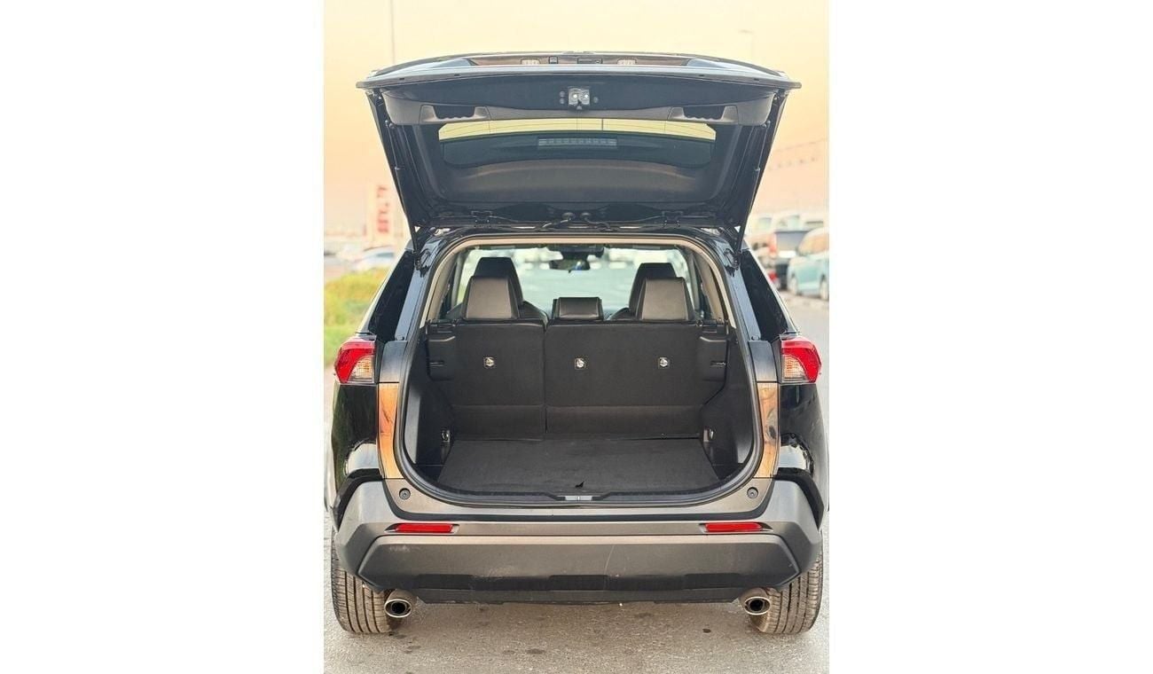 Toyota RAV4 TOYOTA RAV4 XLE