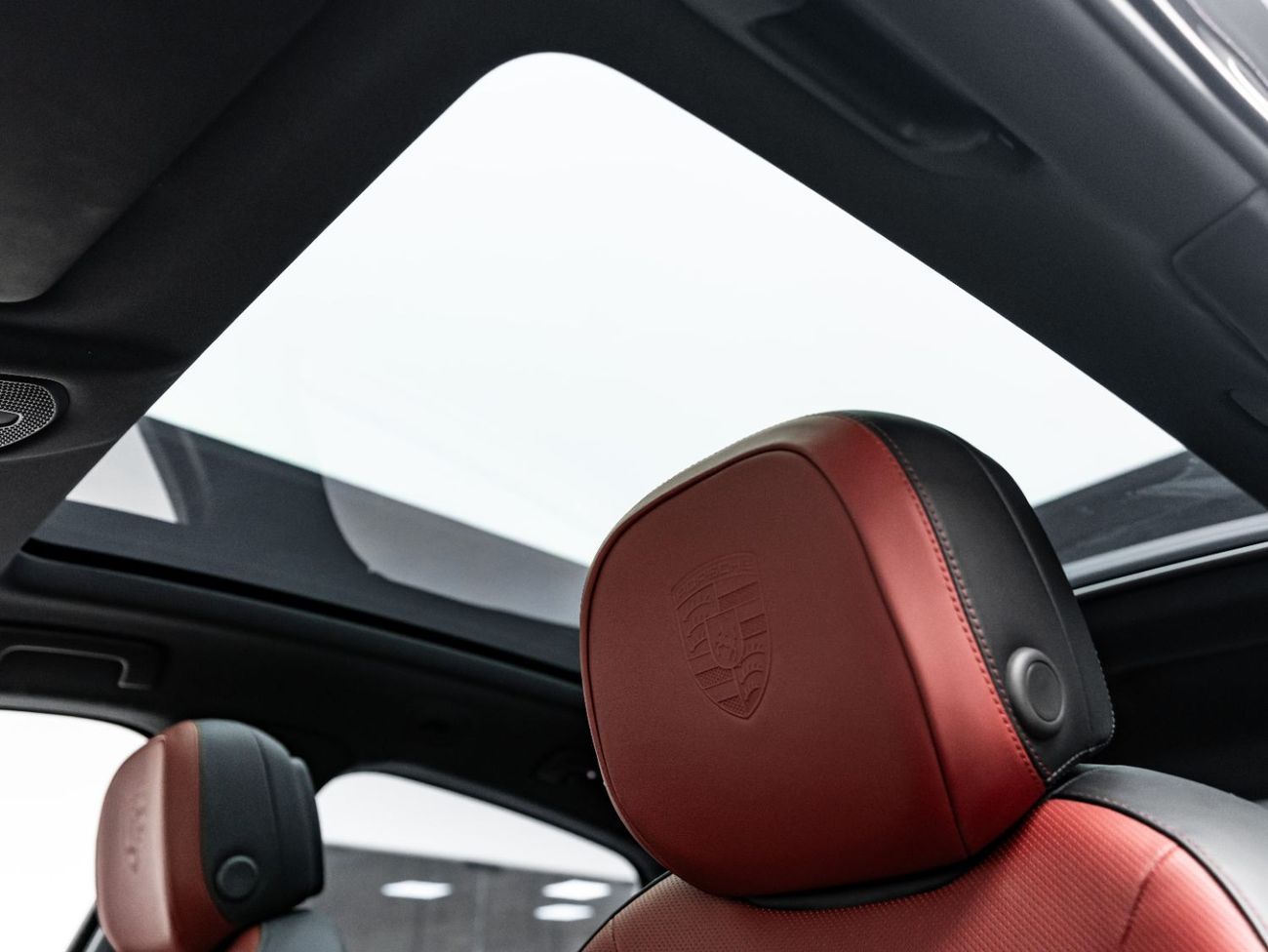 Porsche Cayenne Base Coupe 2025 Porsche Cayenne Coupe, March 2027 Porsche Warranty, Low KMs, GCC