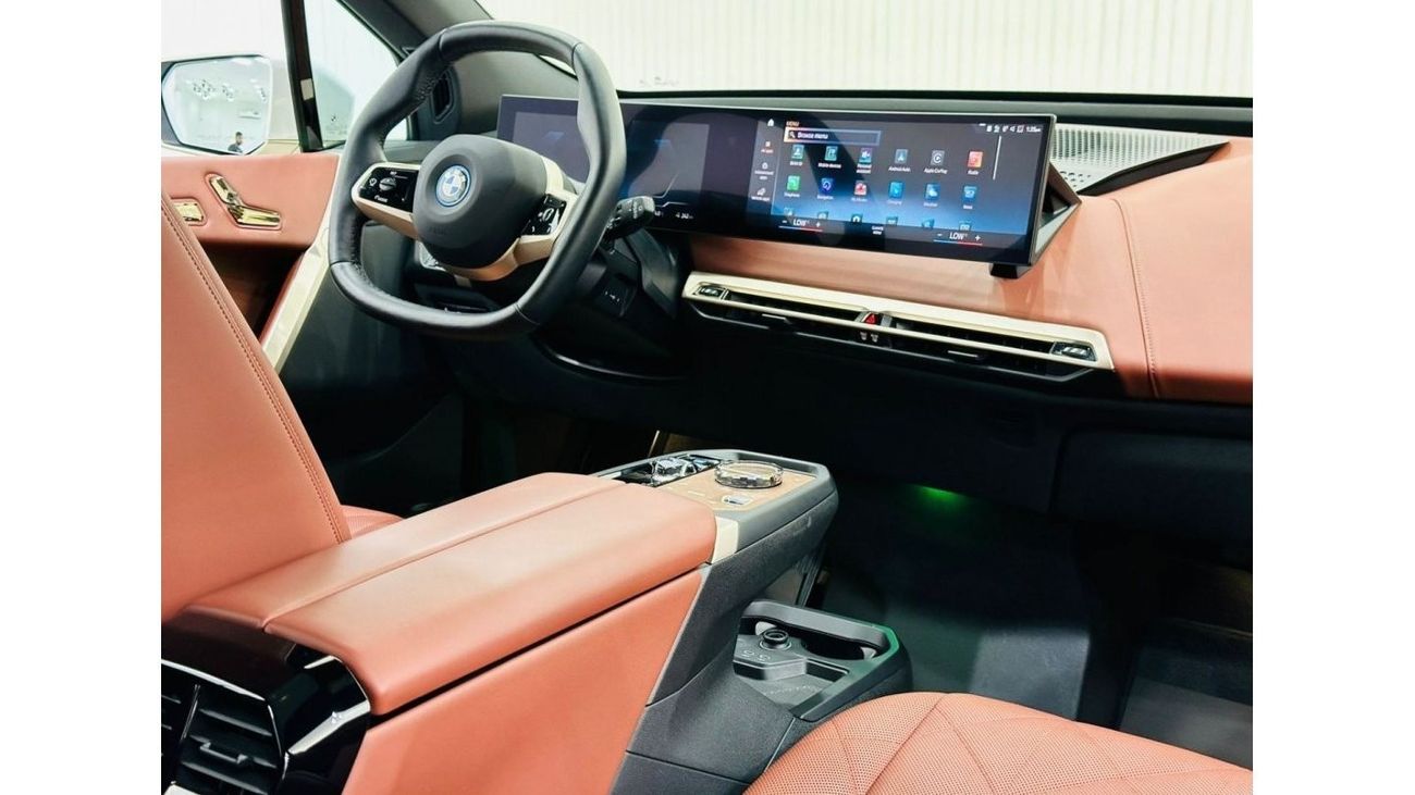 بي أم دبليو iX 2022 BMW iX xDrive40i Masterclass, Sep 2027 BMW Warranty, Sep 2028 BMW Service Pack, Low Kms, GCC
