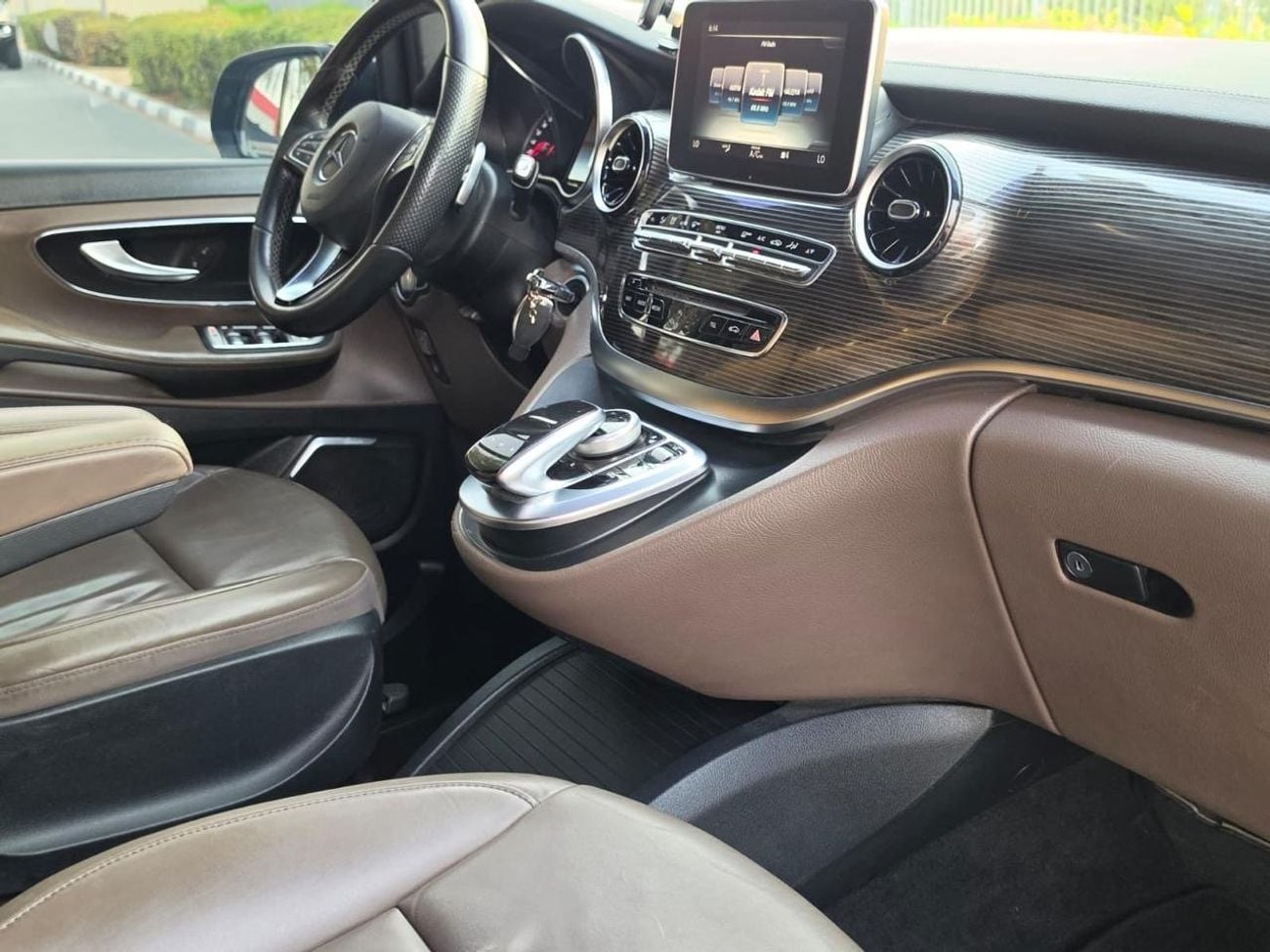 Mercedes Benz V 250 AVANTGARDE LWB