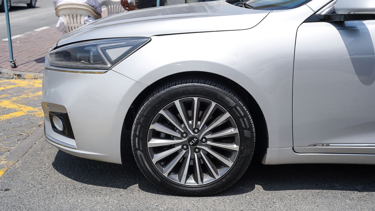 Kia Cadenza