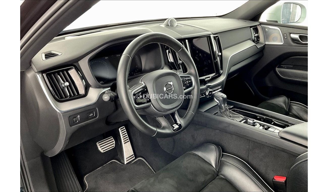 فولفو XC 60 T6 R Design