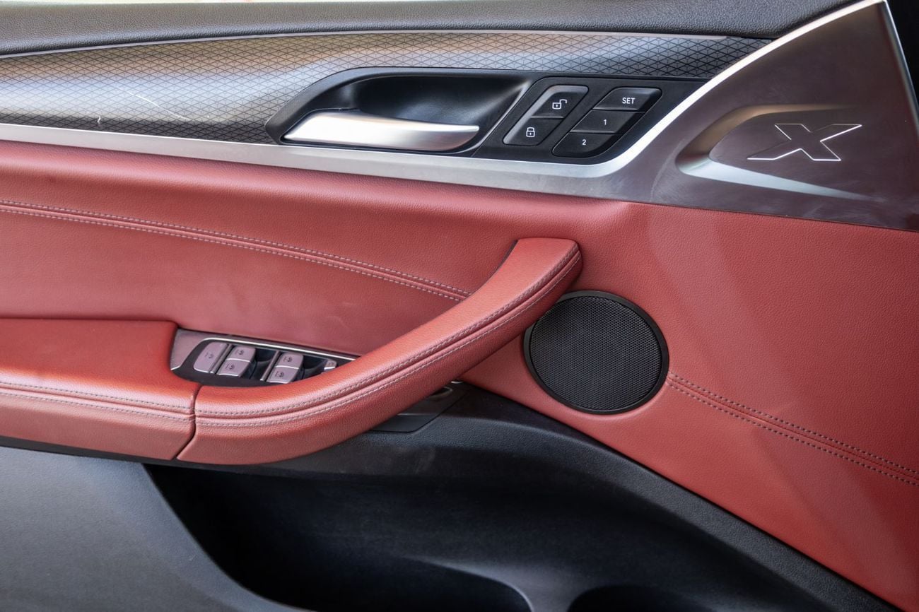 بي أم دبليو X4 xDrive 30i M Sport 2.0L