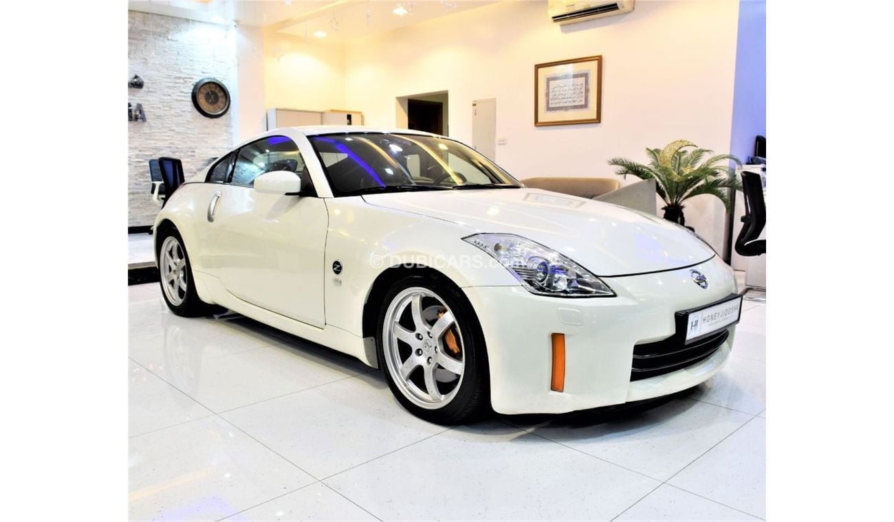 نيسان 350Z ONLY 29000KM!!! Full Service History ( Single Owner ) Nissan 350Z 2008 Model!! in White Color! GCC S