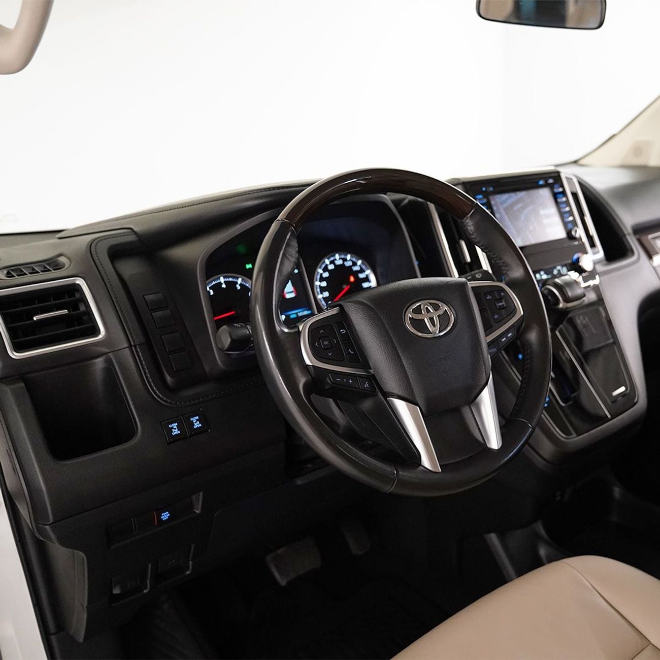 Toyota Granvia 3.5L Premium 2023 Toyota Granvia, Warranty, Captain Seats, Full Options, Low Kms, GCC