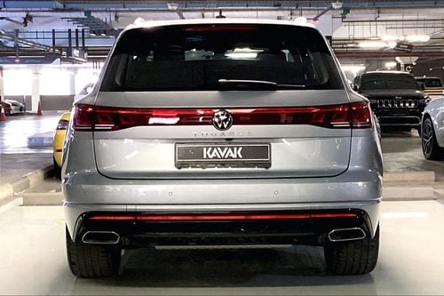 Volkswagen Touareg R-Line 3.0L 4WD R-Line | Guaranteed Warranty | 0 Down Payment