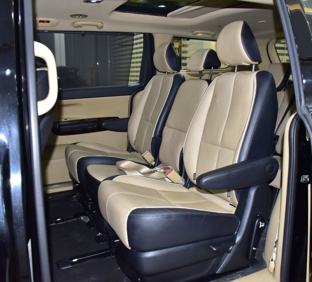 Kia Grand Carnival EXCELLENT DEAL for our KIA Grand Carnival ( 2019 Model ) in Black Color GCC Specs