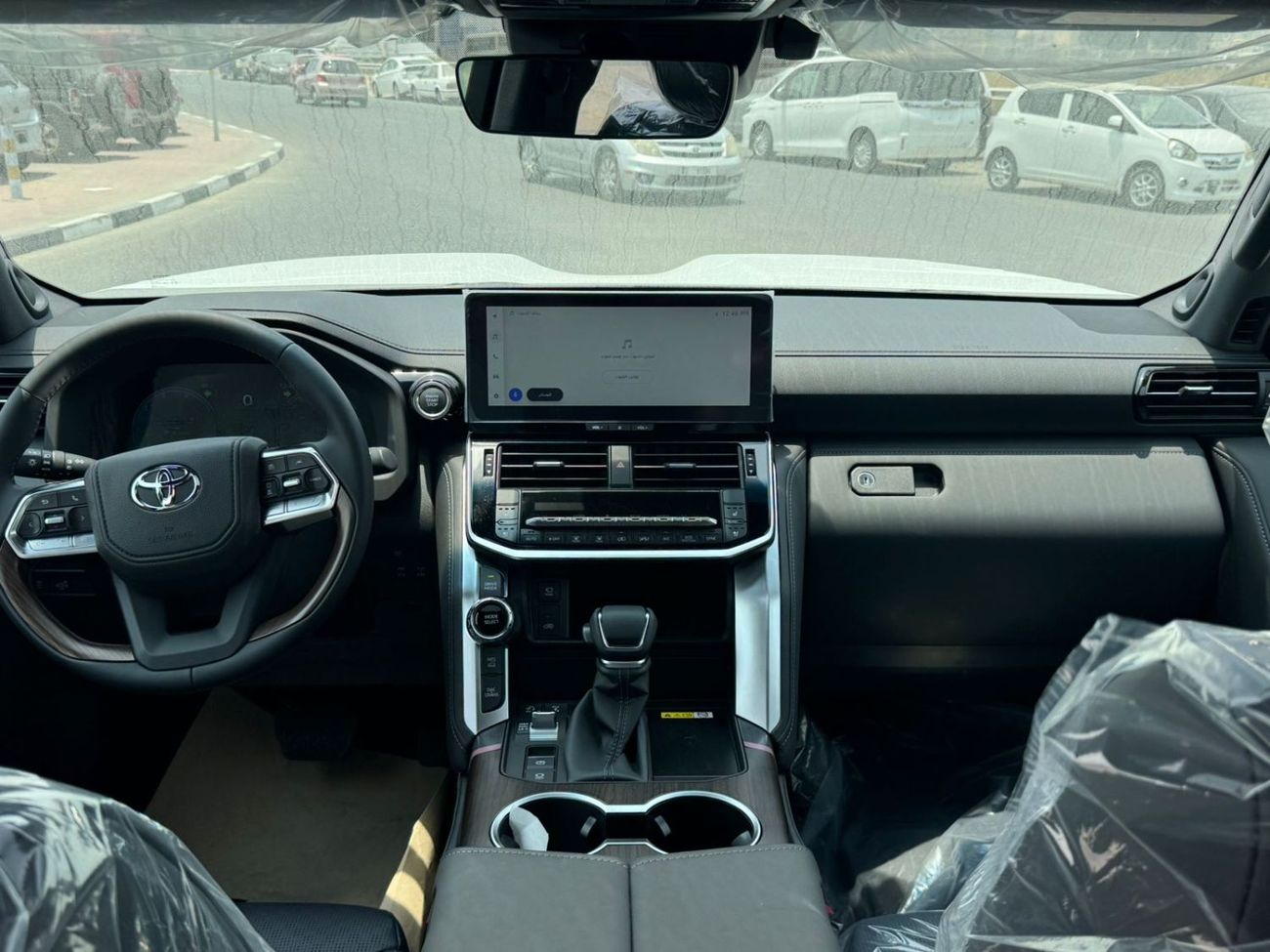 Toyota Land Cruiser 2025 Toyota Land Cruiser VX 3.5L TT, Black/Black, GCC Spec