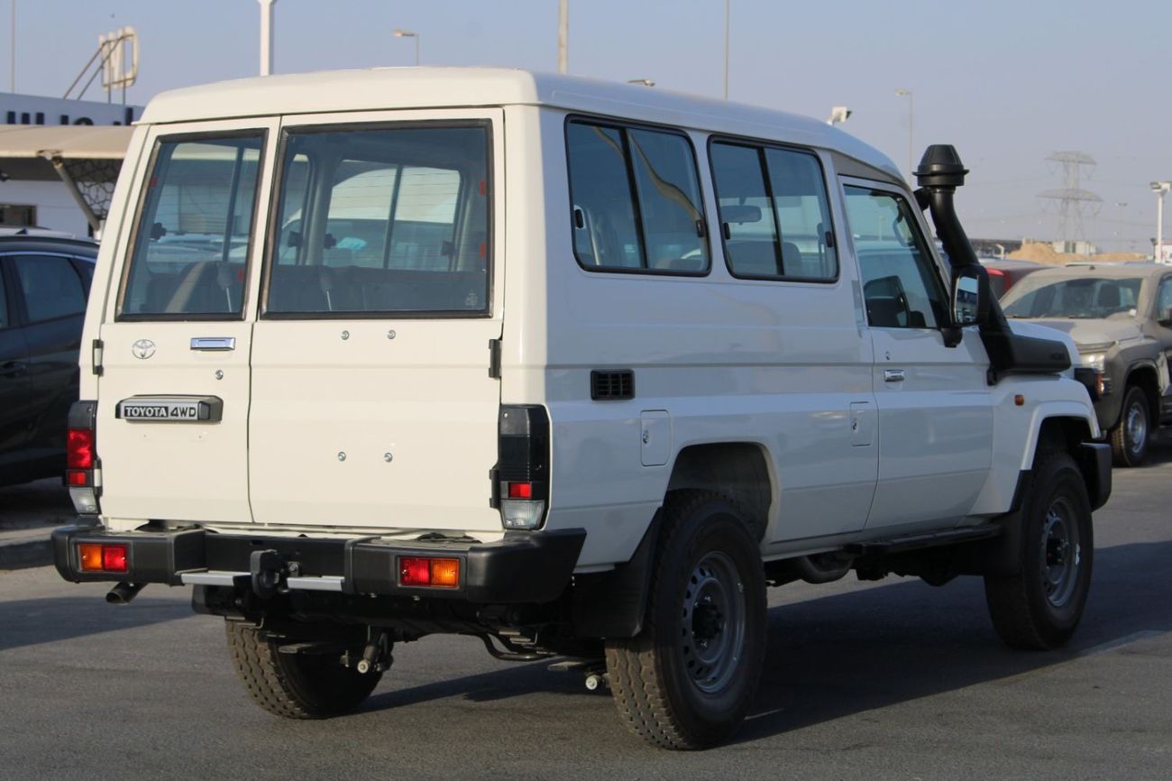 تويوتا لاند كروزر 70 TOYOTA LANDCRUISER 78 2.8L DIESEL GRADE E MANUAL