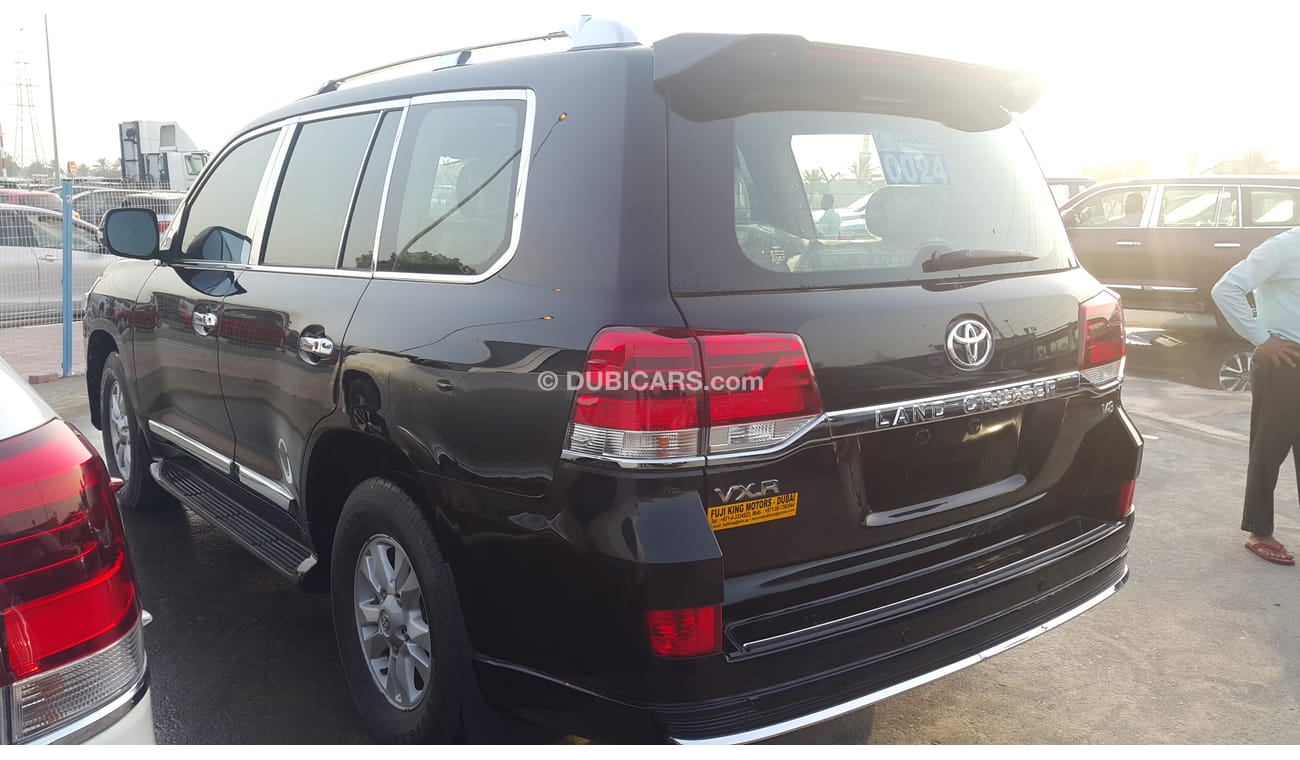 تويوتا لاند كروزر FULL OPTION V8 BLACK COLOR 2020 SHAPE