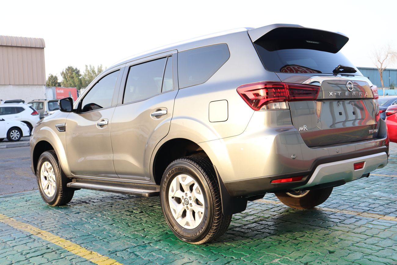 نيسان إكستيرا 2.5L GCC GOOD CONDITION CLAEN