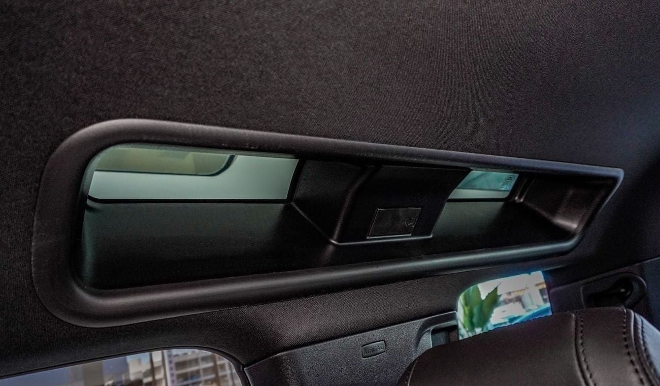 لاند روفر ديفندر | Black Pack Edition - 7seats - 2024 - 3 Years Warranty