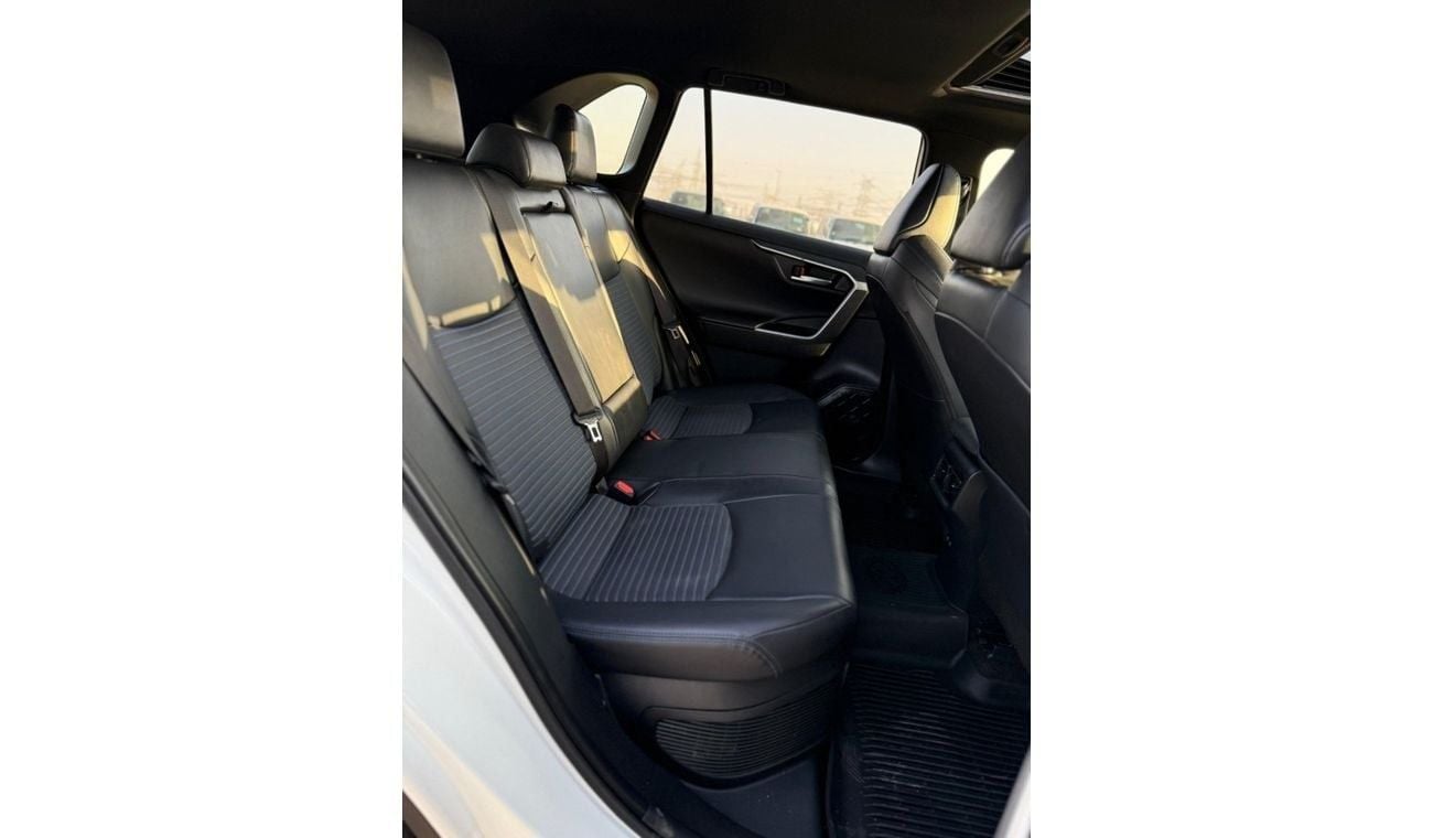 تويوتا راف ٤ TOYOTA RAV4 hybrid XSE Full Option