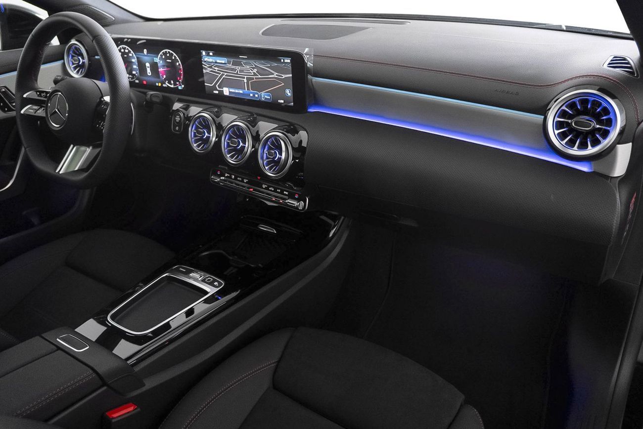 Mercedes-Benz CLA 200 CLA200 / Mercedes Warranty / Delivery Mileage