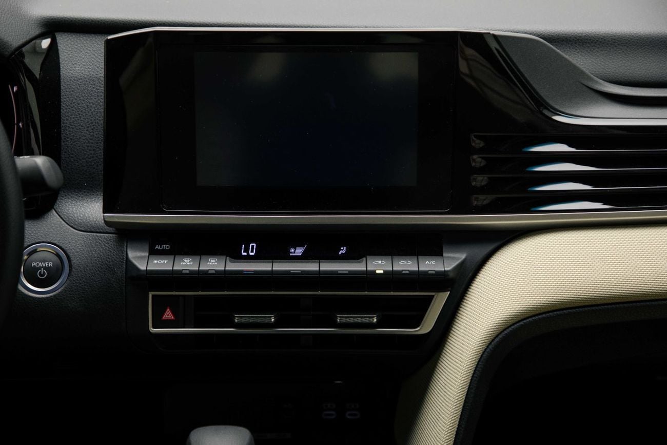 Toyota Camry LE HEV 2.5L - Platinum White Pearl Inside Beige | Export Only