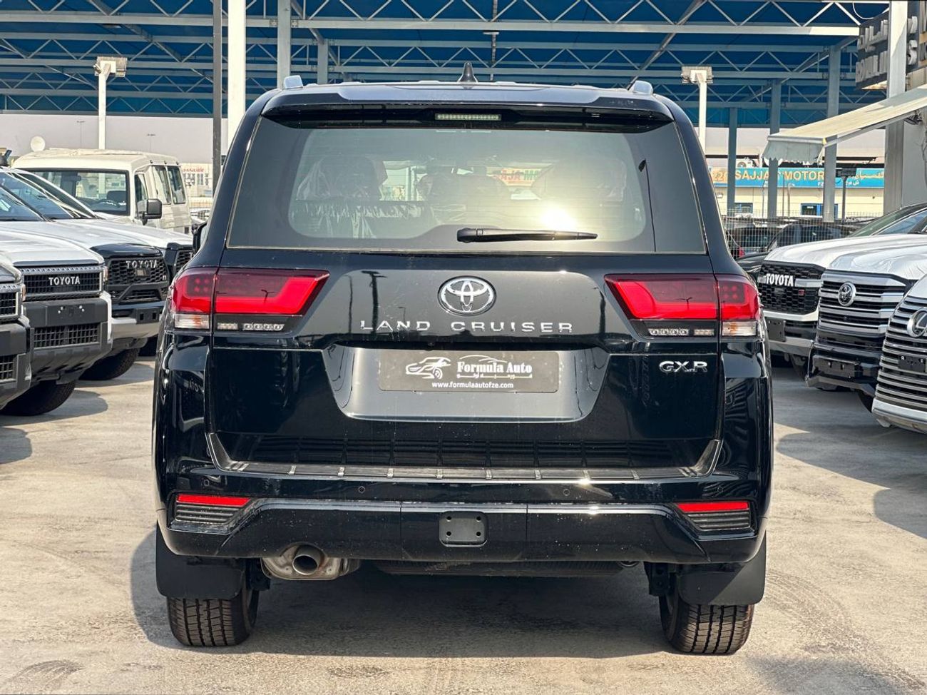 Toyota Land Cruiser GXR 4.0L PTR A/T // 2026 // High Option with DVD&Back Camera , Cooling Seats , Rear Screen // Special Of