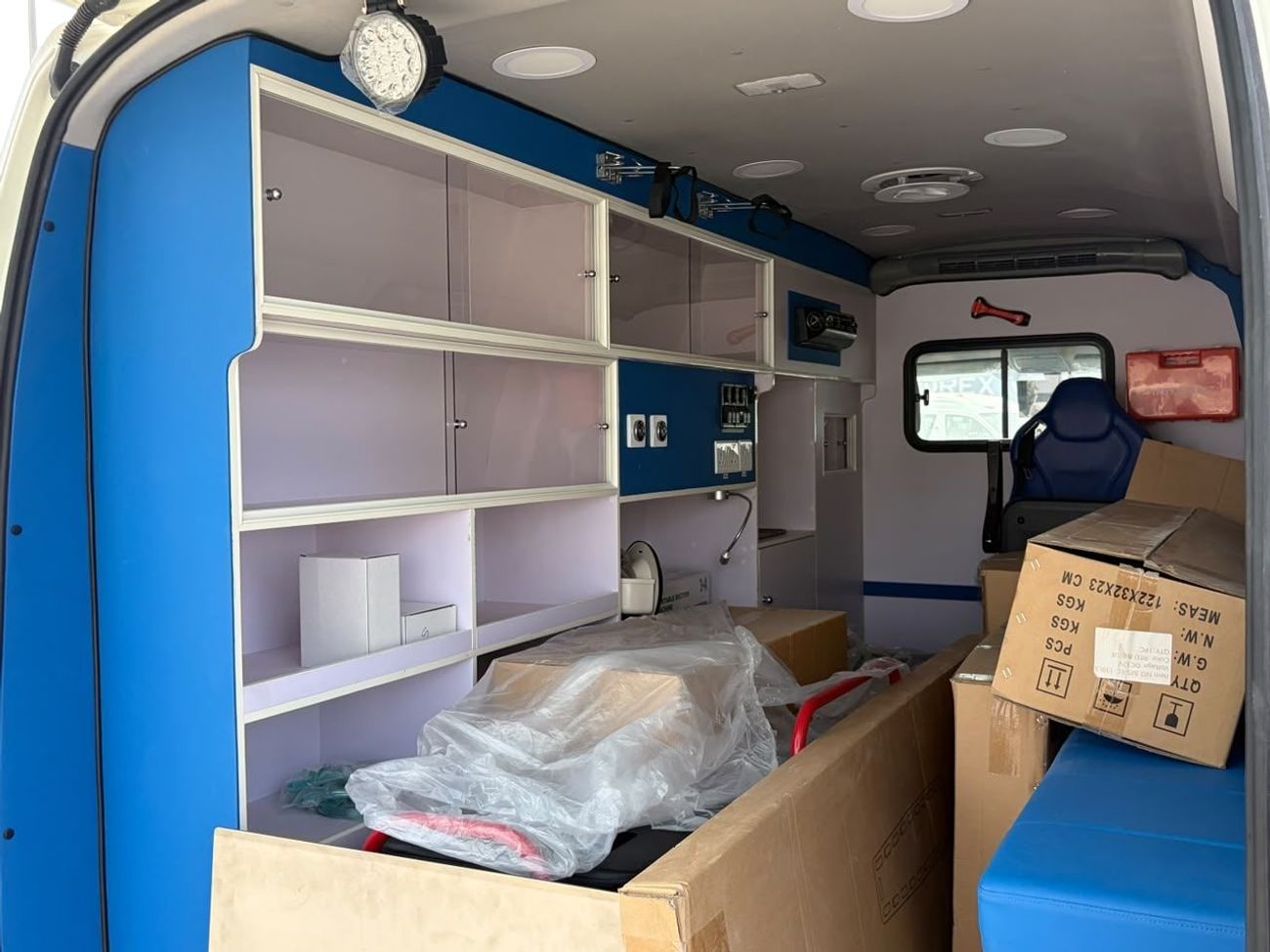 Toyota Hiace HIGHROOF | 3.5L V6 PETRO  M/T  | EMERGENCY MEDICAL AMBULANCE | MY2026