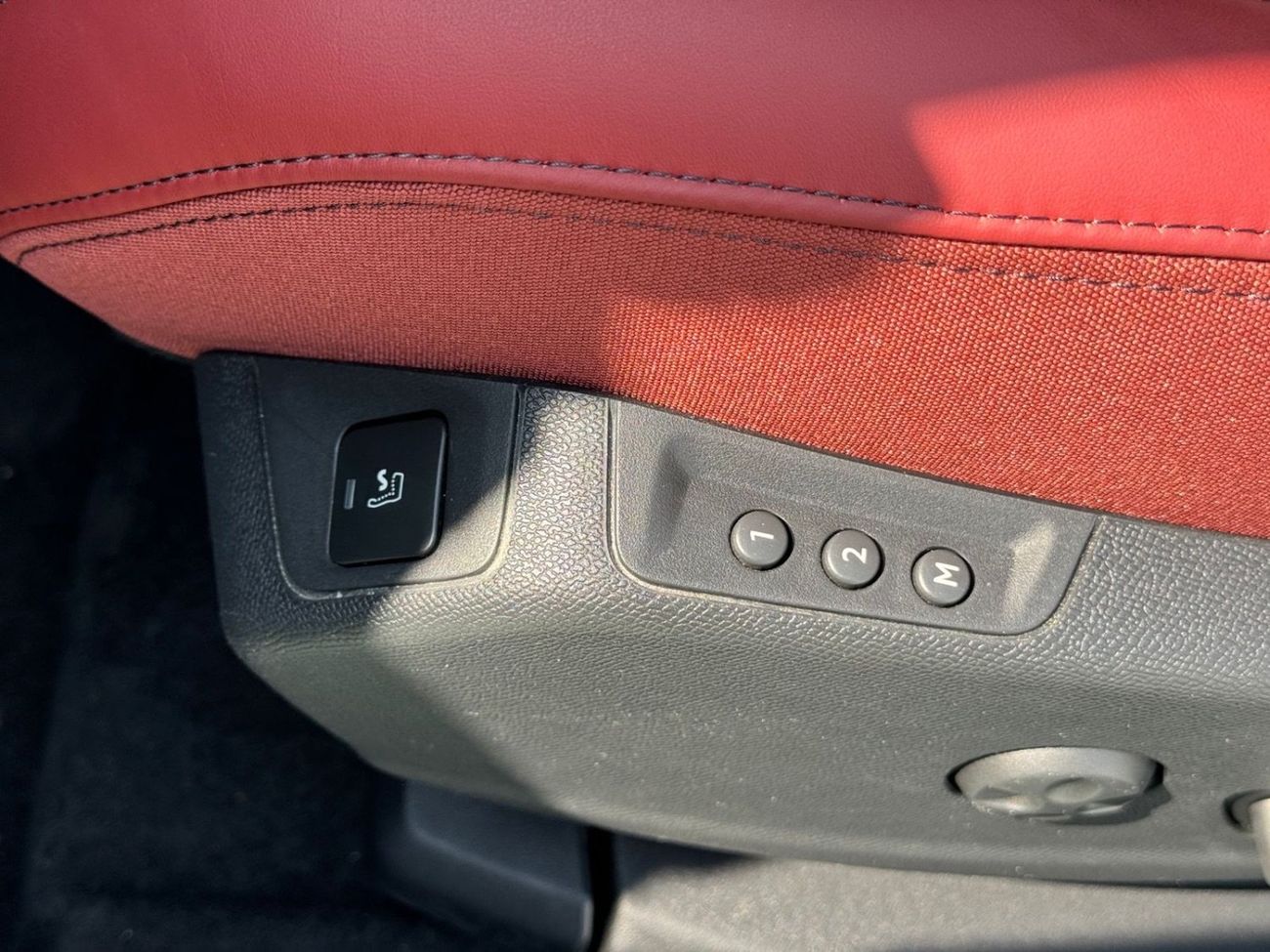 Peugeot 3008 PEUGEOT 3008 GT - 1.6T - (2025 MODEL) GCC specs