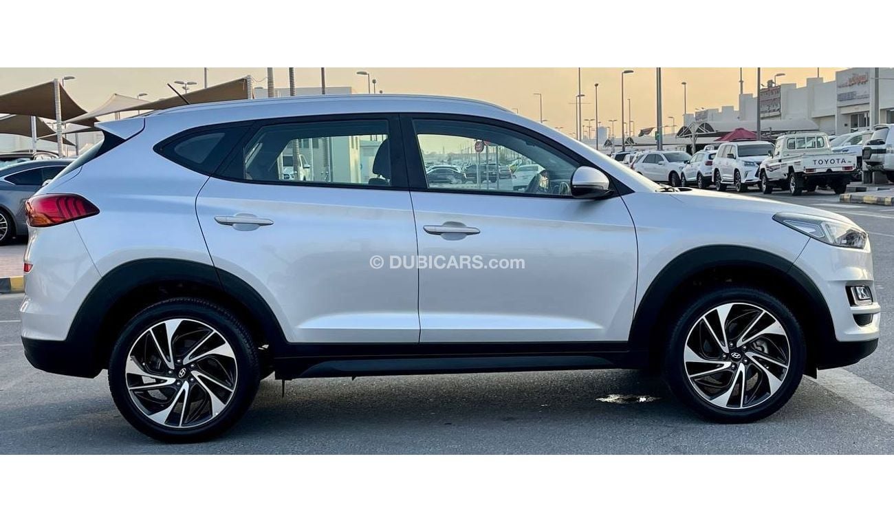 هيونداي توسون 2.0L هيونداي توسان 2019 خليجي بحالة ممتازة بدون حوادث