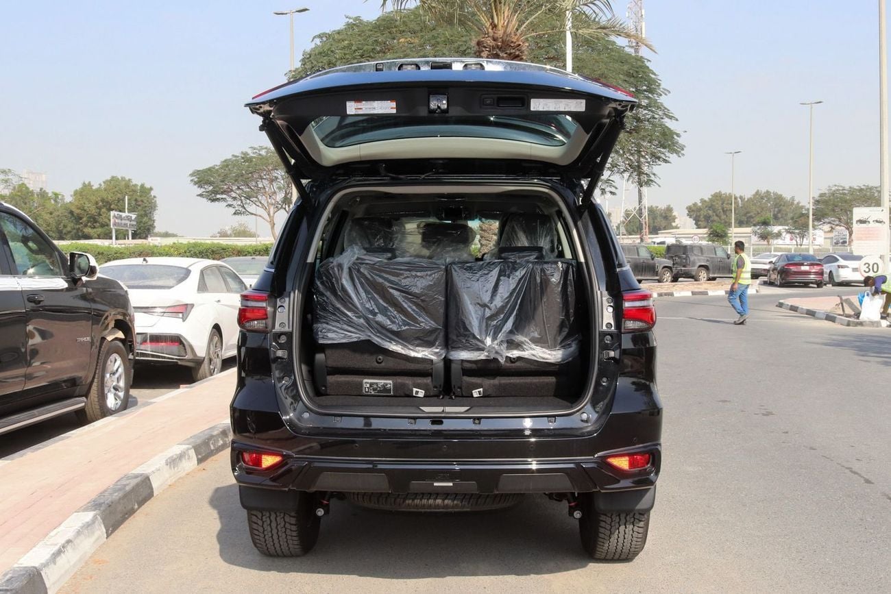 Toyota Fortuner SR5 V6 . 4.0L . Petrol . 4WD . 6-Speed Automatic . 7 Seats . 4 Doors 2026 Model . For Export