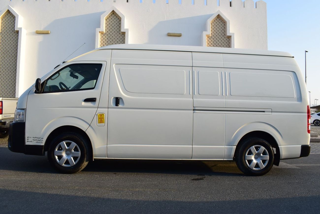 Toyota Hiace GLS - High Roof Toyota Hiace Highroof Van 2.7 ltr, model:2021. Excellent condition