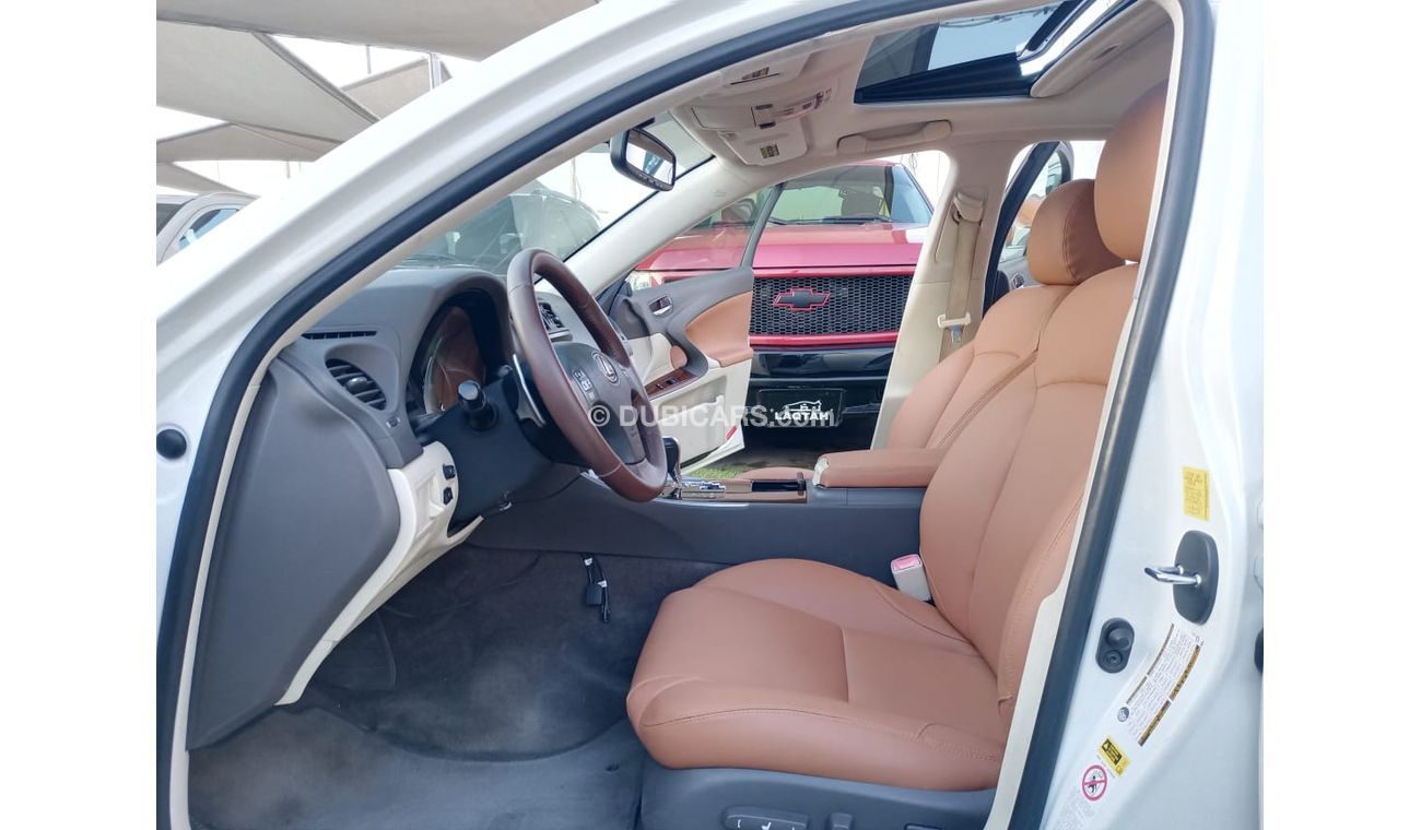 Lexus IS250 2010 model, leather hatch, cruise control, fog lights, rear spoiler, in excellent condition