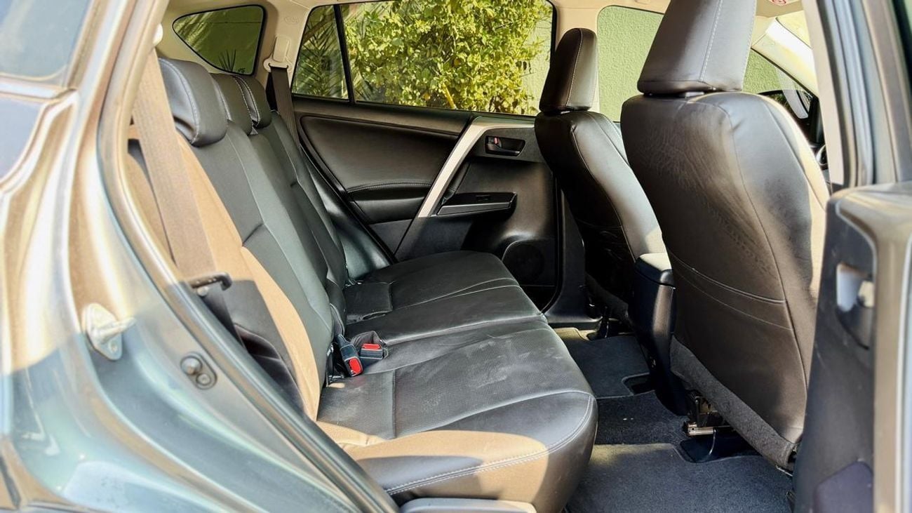 Toyota RAV4 2.0 PETROL ENGINE | 2018 | 2WD | AUTOMATIC TRANSMISSION | RHD | REAR VIEW CAMERA | BLACK INTERIOR