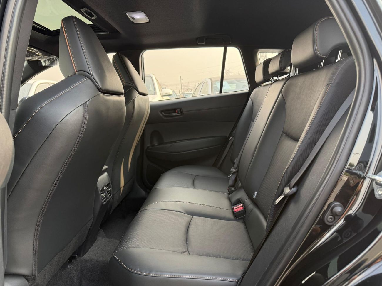 تويوتا كورولا كروس Facelift 2.0L HEV 2025 Model Export Price @ 73,500 AED