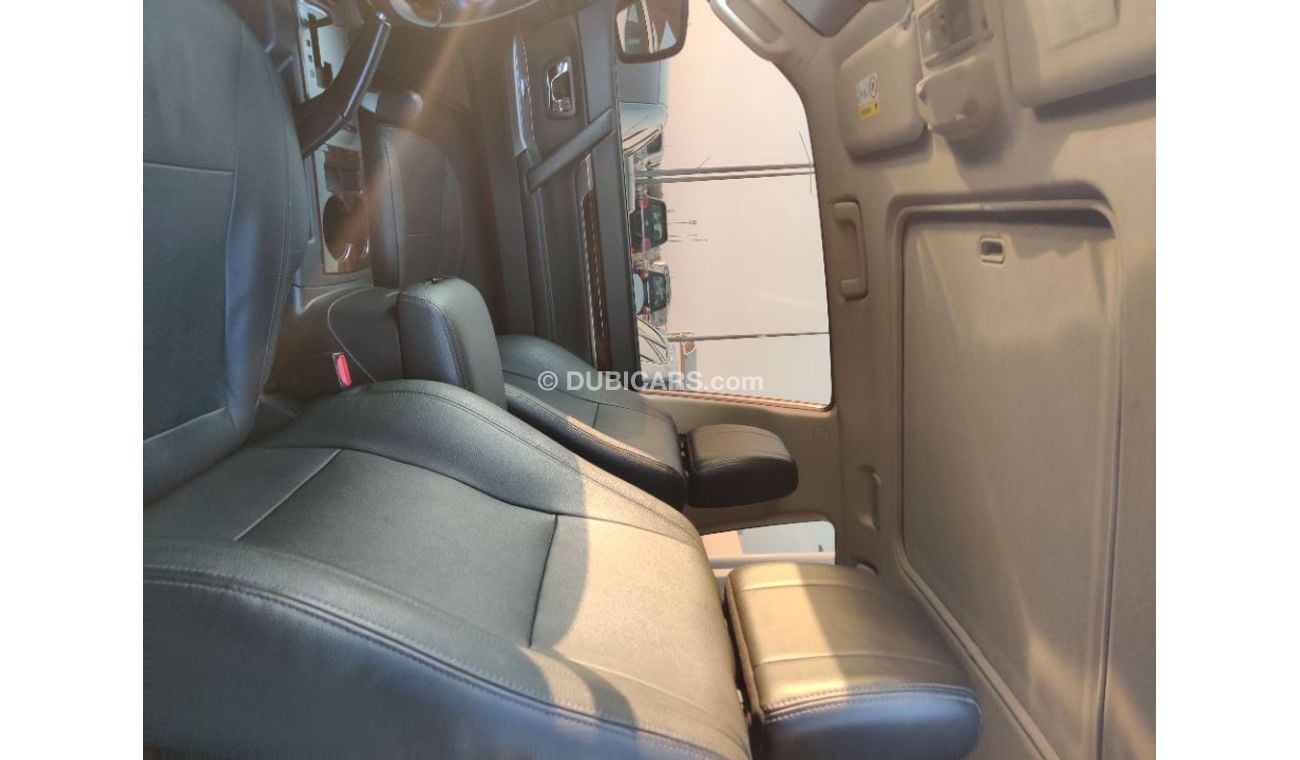 Mitsubishi Pajero 2016 Gls 3.8 ltr Sport 3 doors full options gulf specs