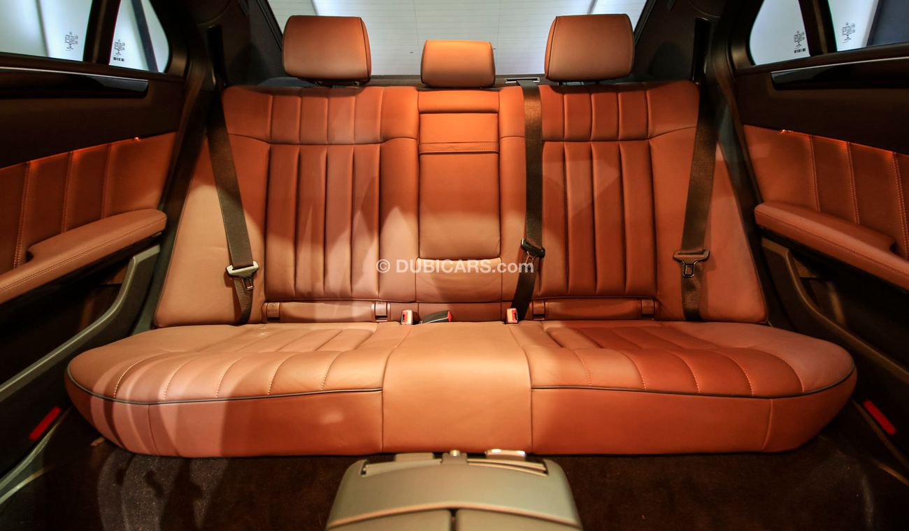 مرسيدس بنز E 500