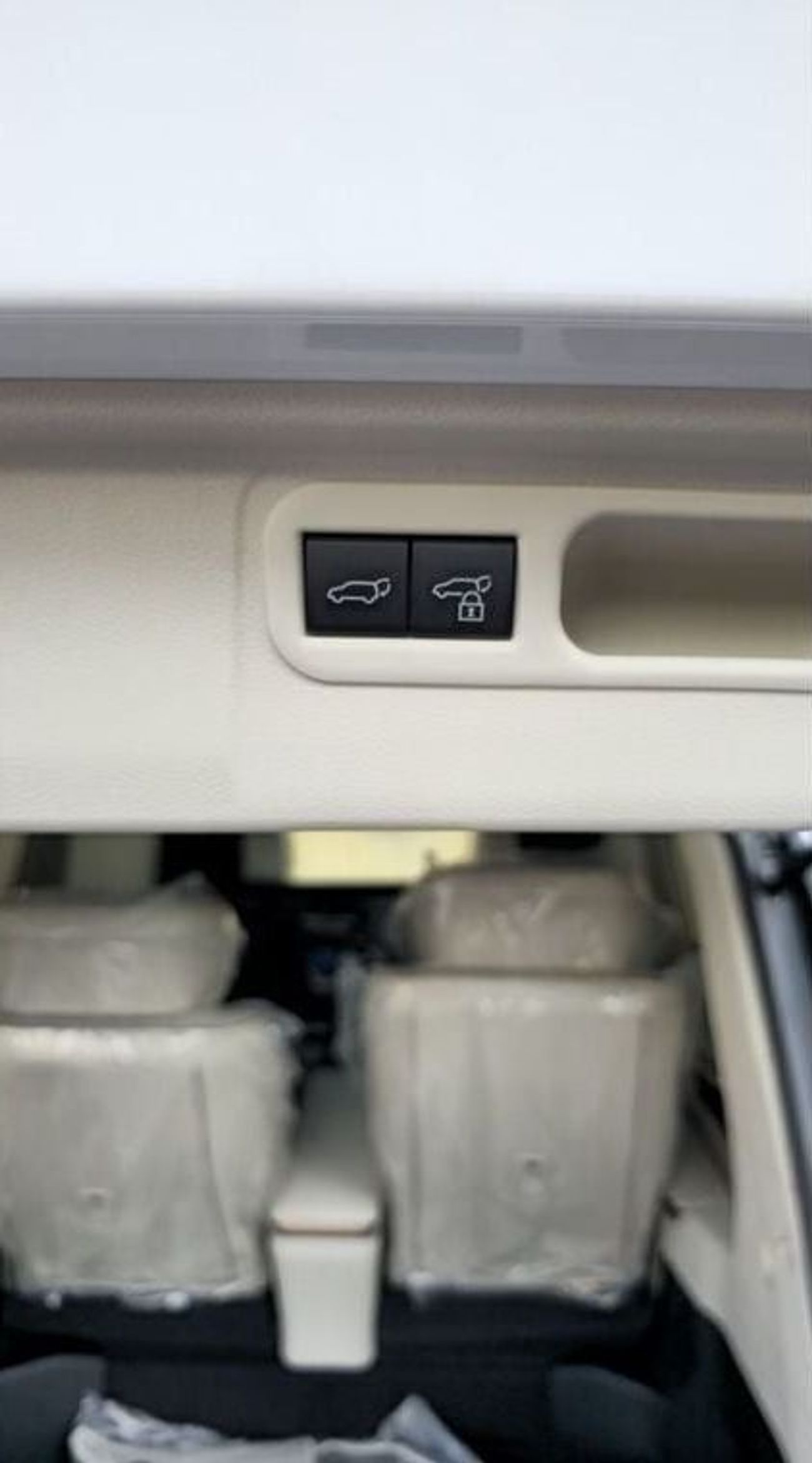 Lexus LM 350h Lexus LM 350h 2.5L