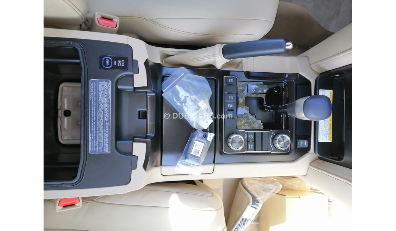 تويوتا لاند كروزر v6 gxr  جراند تورينج فول ابشن