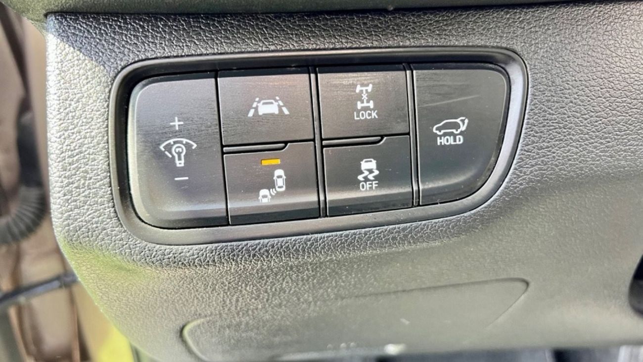 Hyundai Santa Fe Limited Hello car has a one year mechanical warranty included and bank finance