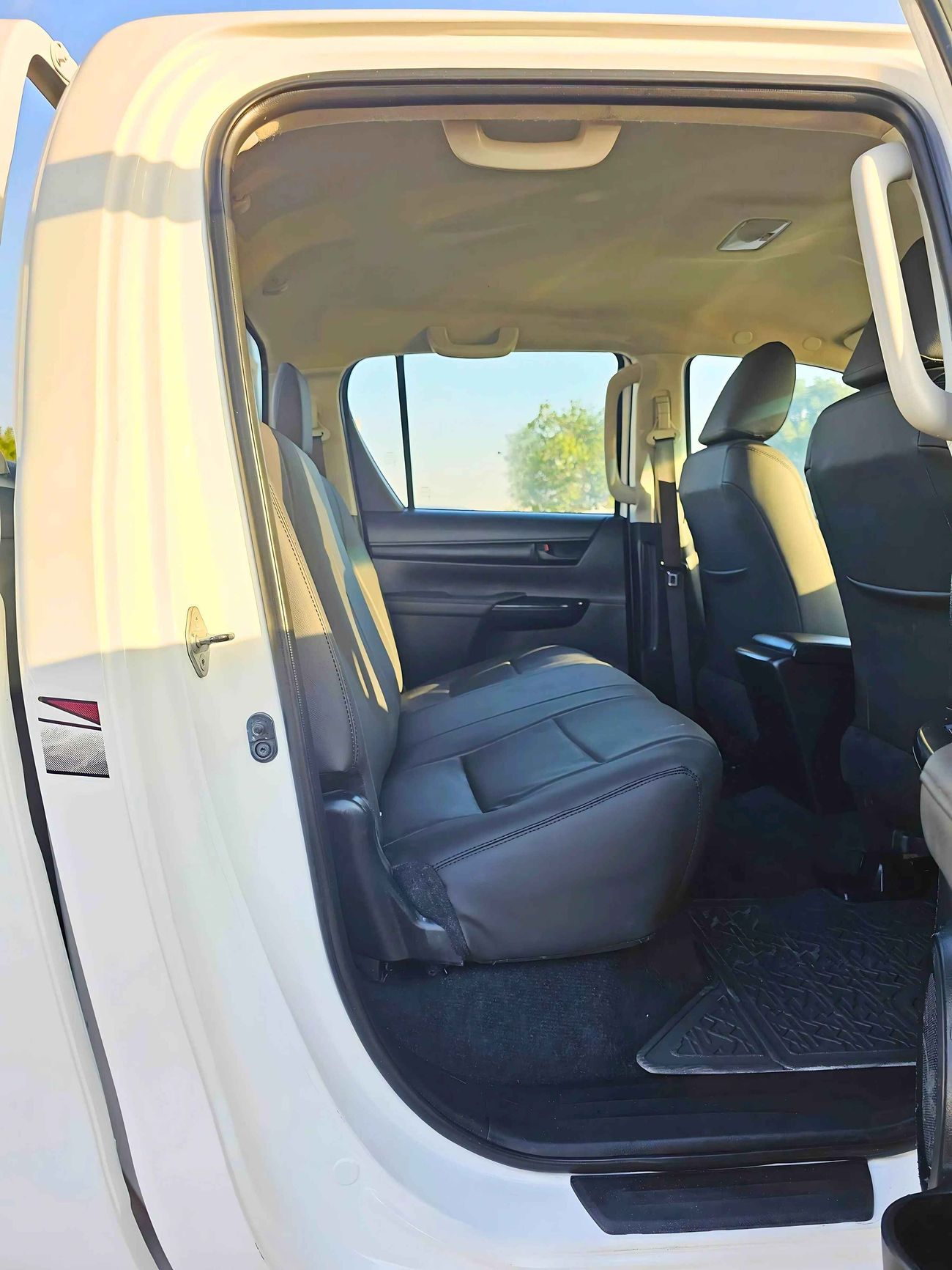 تويوتا هيلوكس AUTO PATROL/ 4WD/  AUTO WINDOWS/ WIDE BODY/  EXPORT ONLY / LOT#403139