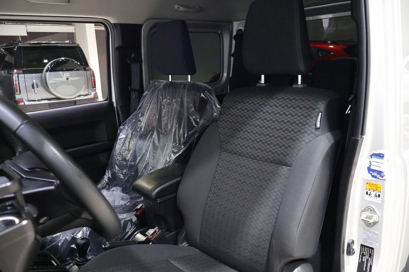 Suzuki Jimny GLX 1.5L (3-Doors)